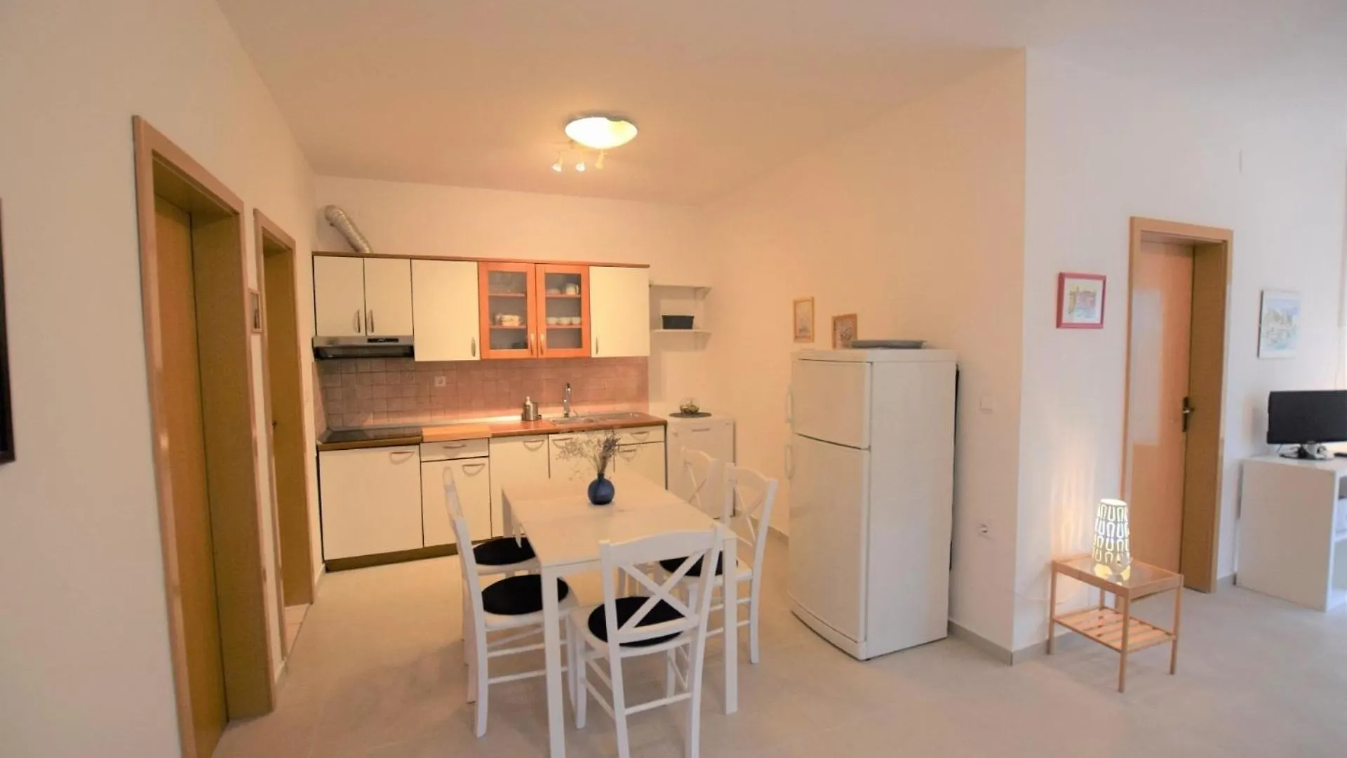Ferienwohnung Fuer 5 Personen Ca 75 Qm In Mandre, Dalmatien Inseln Vor Zadar Apartment